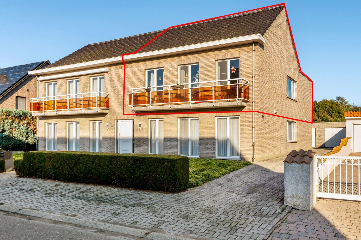 Hoofdfoto van de publicatie: APPARTEMENT 1ste VERDIEPING | 2 SLAAPKAMERS | GARAGE