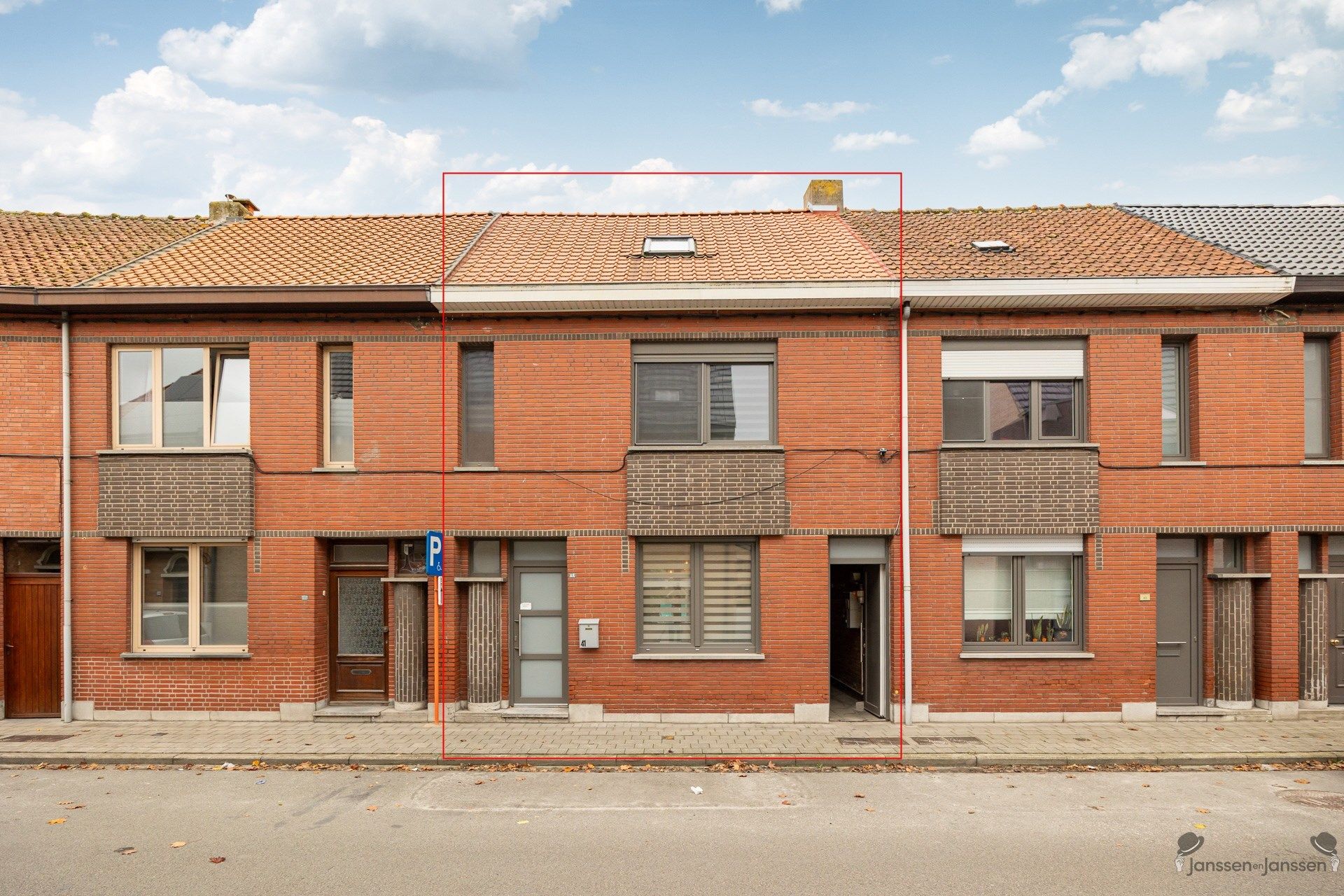 Instapklare en energiezuinige rijwoning foto {{pictureIndex}}