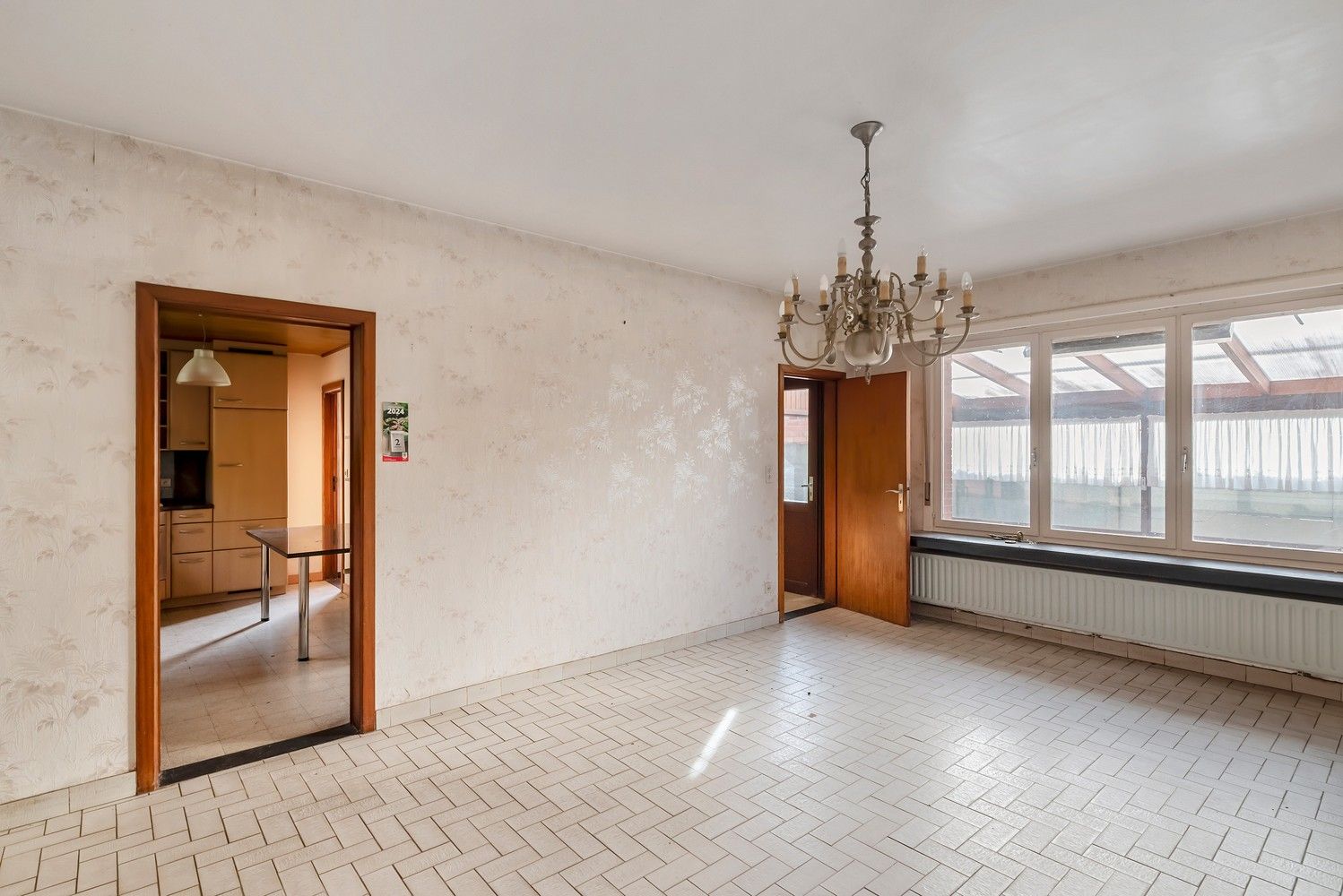 Halfopen bebouwing met garage in doodlopende straat foto 7