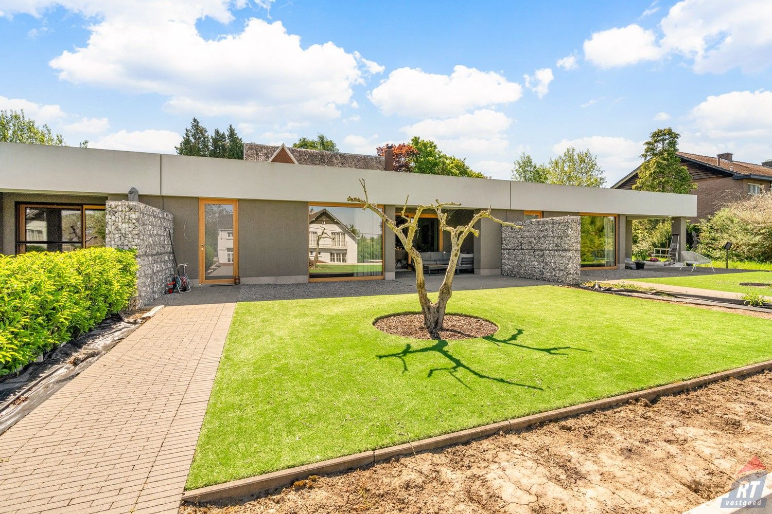 Stijlvolle en energiezuinige woning vlakbij het centrum en station van Landen foto {{pictureIndex}}