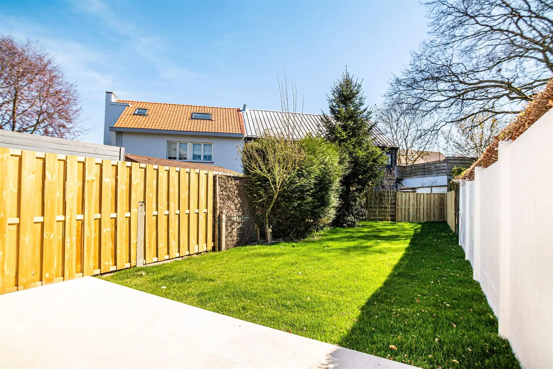 Stijlvol gerenoveerde woning met ZO-tuin in Hove foto 27