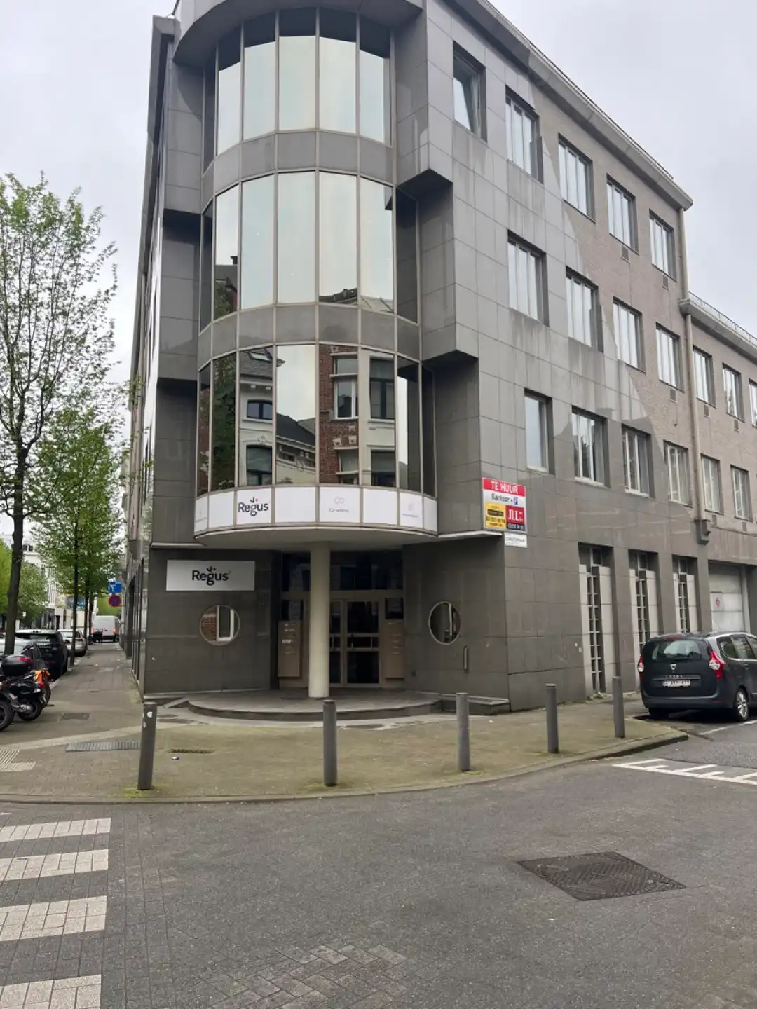 Kantoor 300 m² met optioneel magazijn, Lange Lozanastraat   foto {{pictureIndex}}