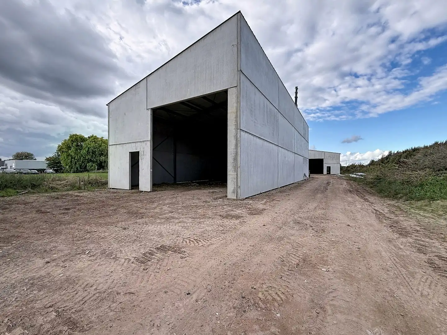 Loods C te koop – 240 m² KMO-zone Ardopoort te Roeselare foto 4