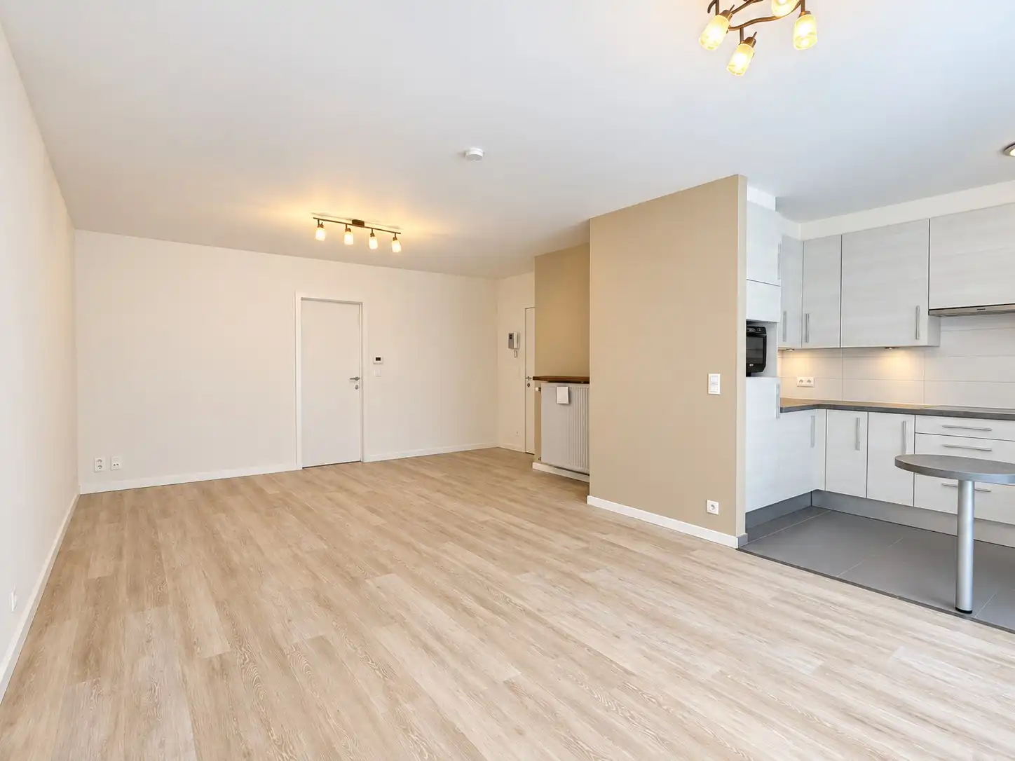 Gelijkvloers appartement met 2 kamers te Heist centrum foto 2