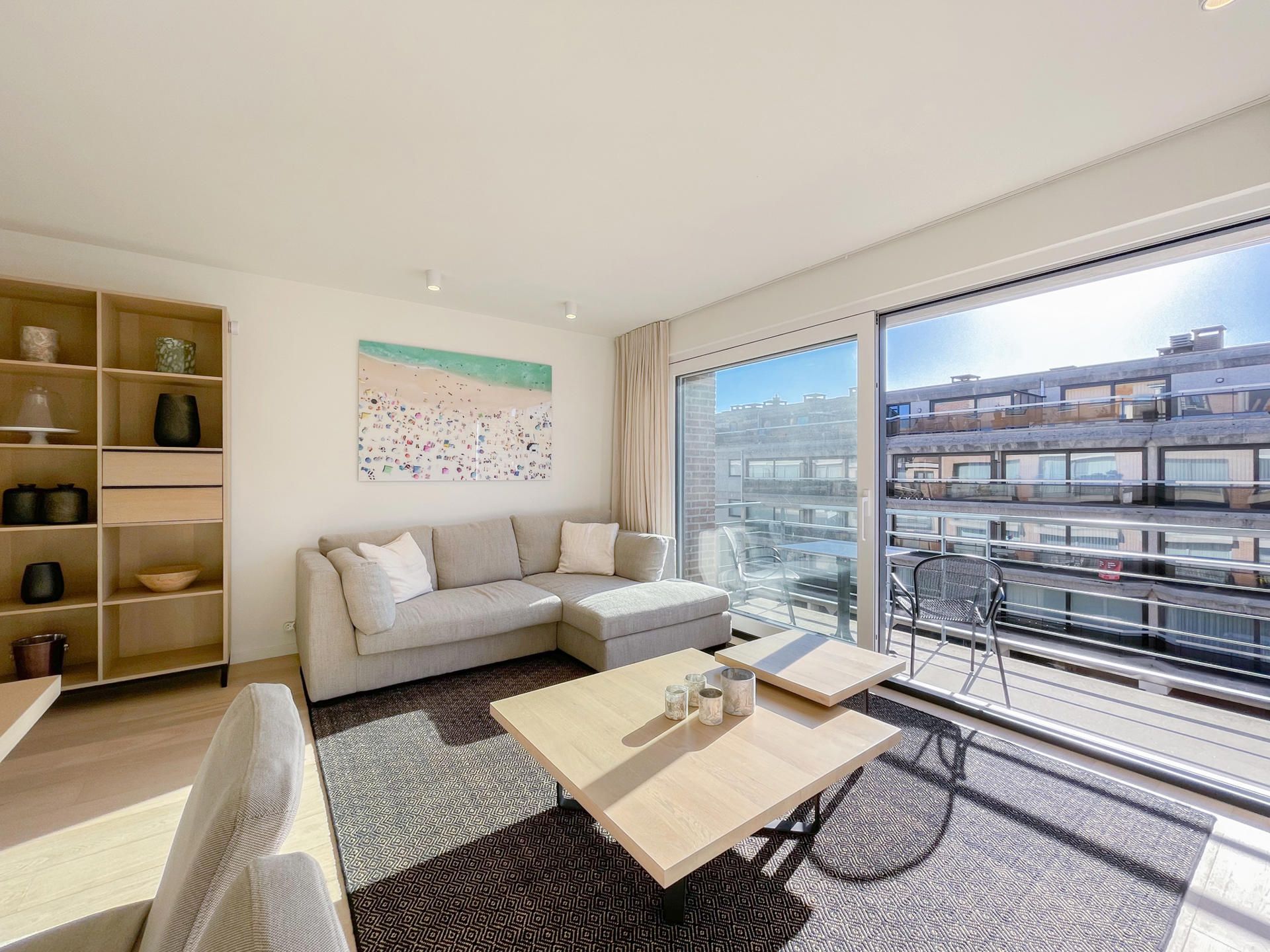 Zonnig en recent gerenoveerd appartement op topligging foto 2