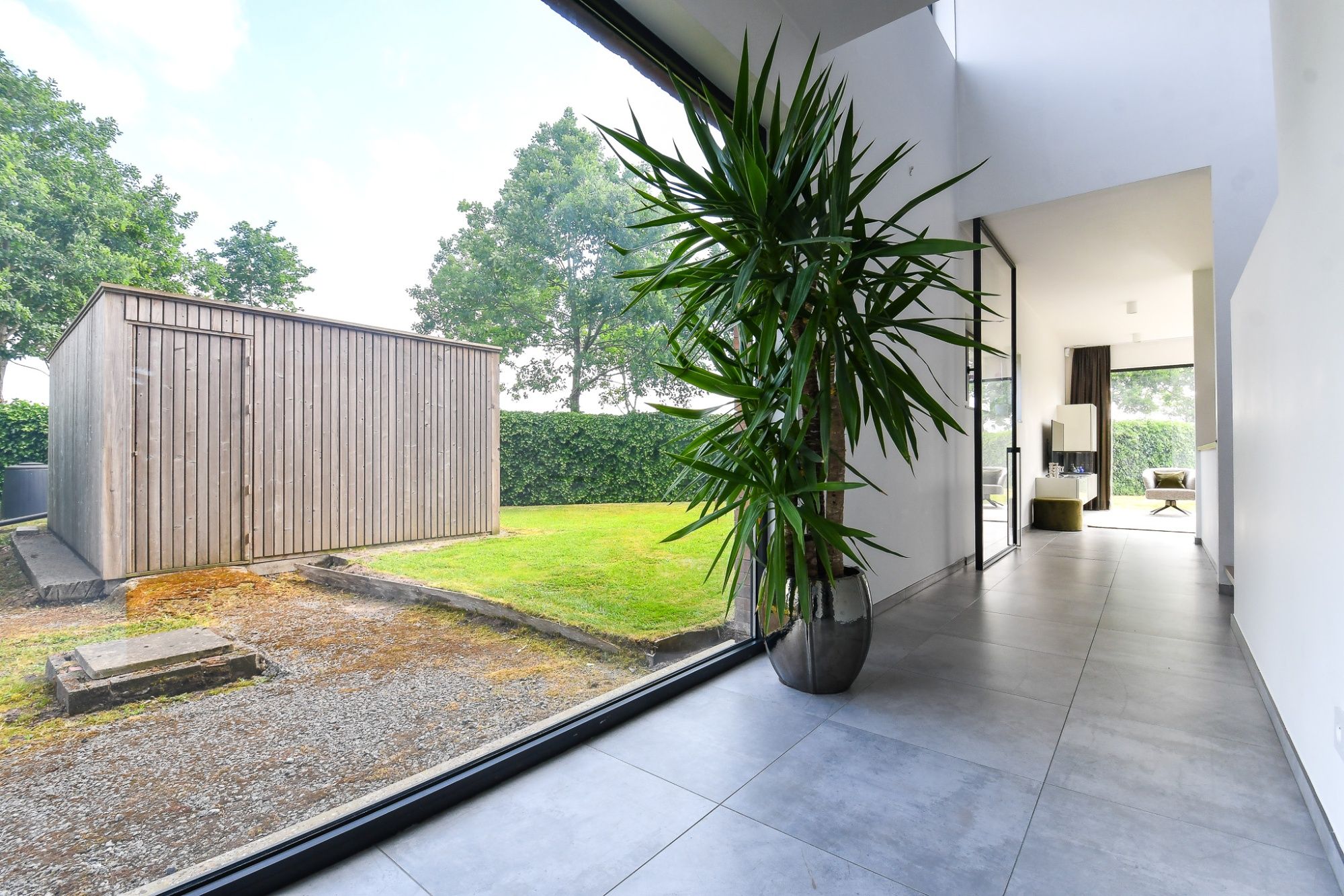 | BEZOEKMOMENT woe 11/06 van 17u - 18u30 | Rustig gelegen architecturale villa omgeven door groen foto 14