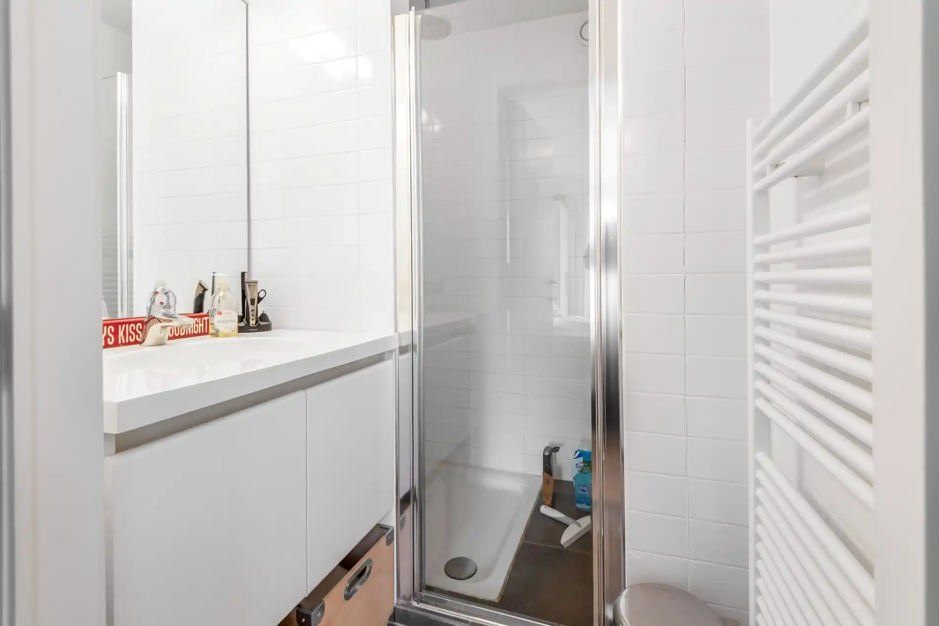 Recent en modern appartement met 2 slpk. gelegen op de belangrijkste winkelstraat van Knokke op wandelafstand van de zeedijk.  foto 13