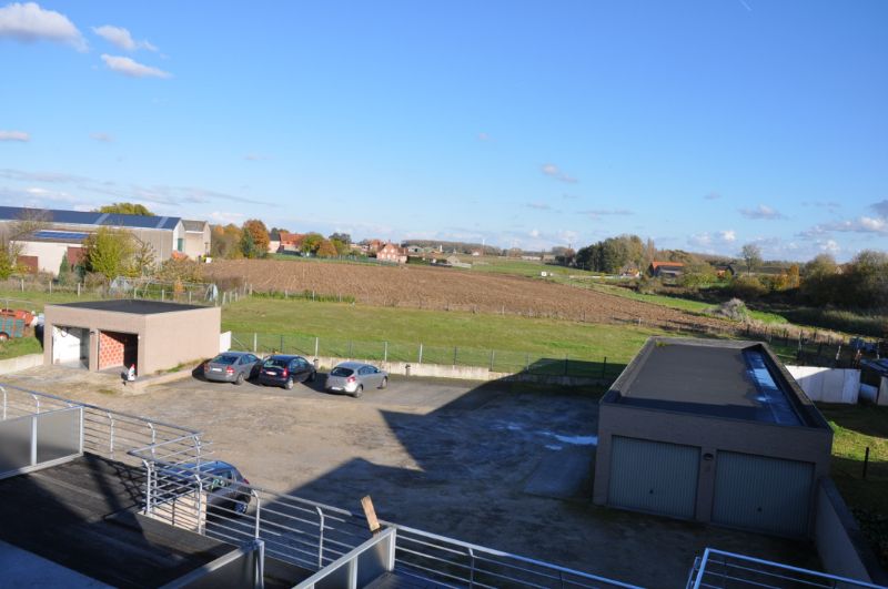 Zonnig duplexappartement met terras voor- en achteraan. foto 13