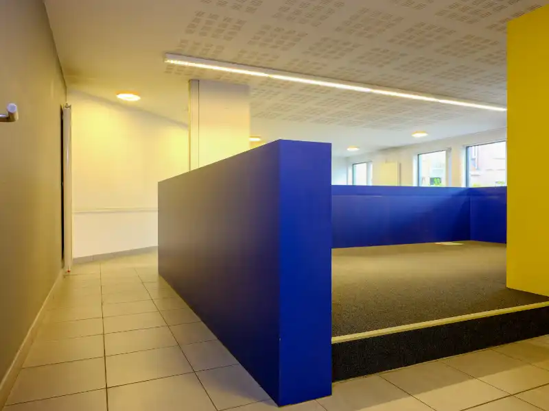 Instapklare kantoorruimte van 117m² te koop aangeboden via het Co-vast systeem. Eerste biedingsfase is bezig en stopt op 21 April 2026 om 15u. foto 9