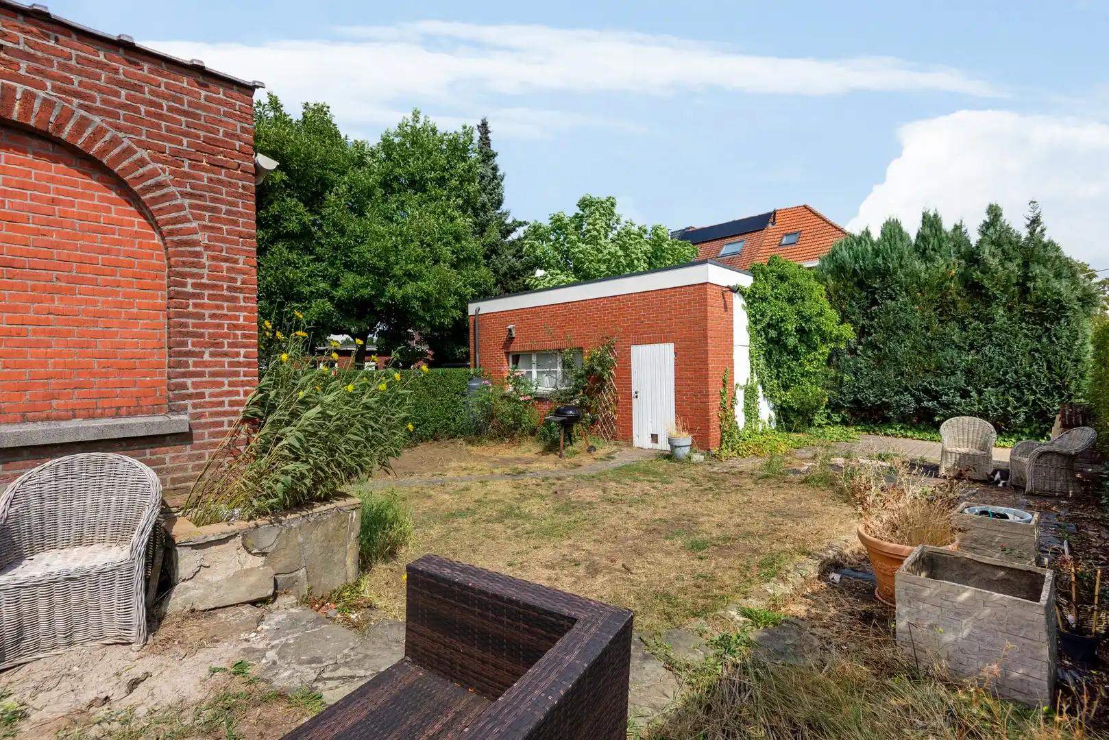 Karaktervolle en ruime woning in hartje Schoten foto 15