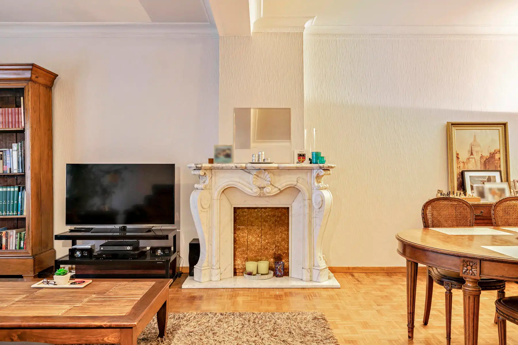 In de dorpskern van Neeroeteren gelegen halfvrijstaande woning met 2 slaapkamers. foto 4