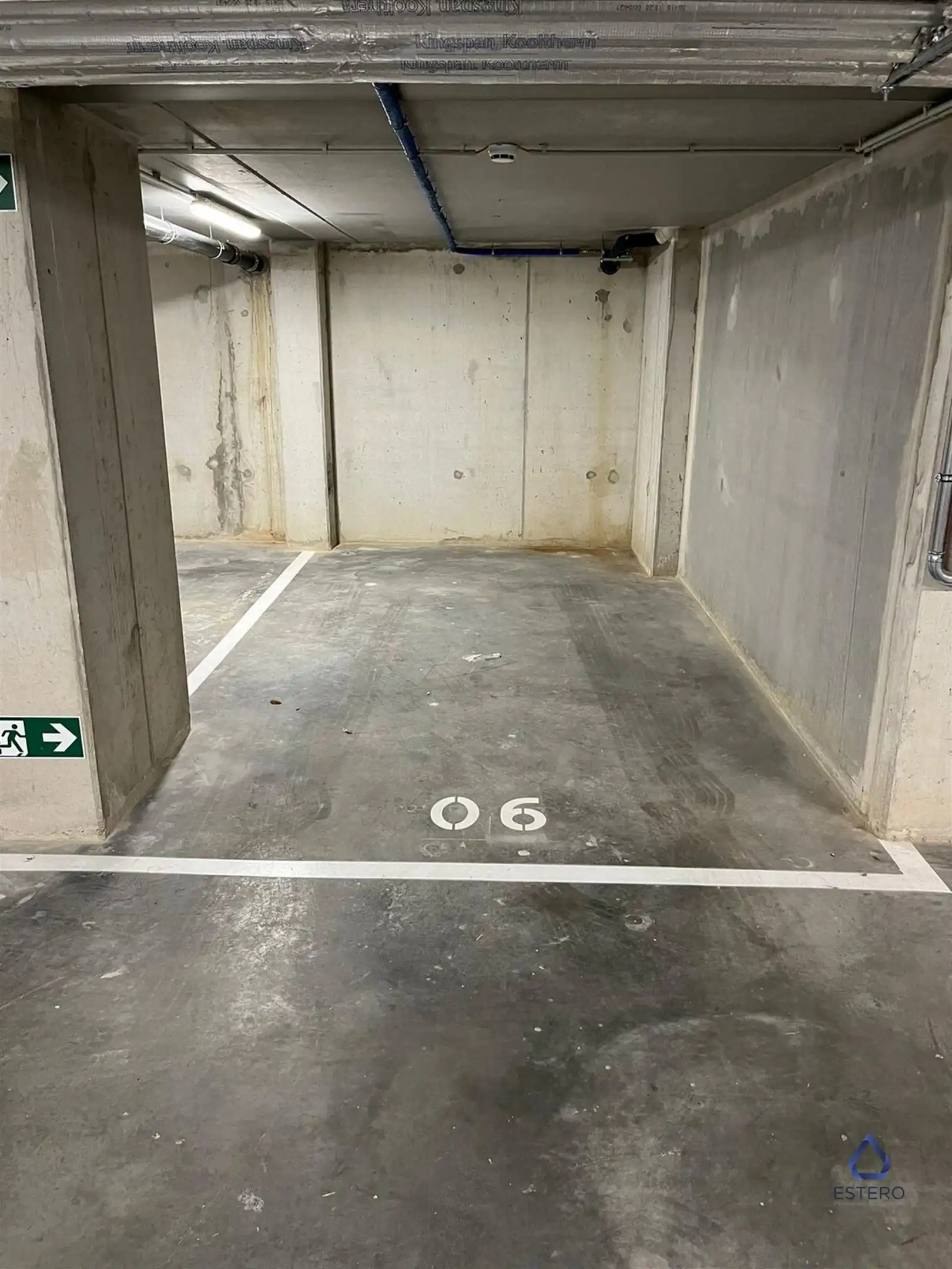 Ondergrondse autostaanplaats te huur te Laken foto 2