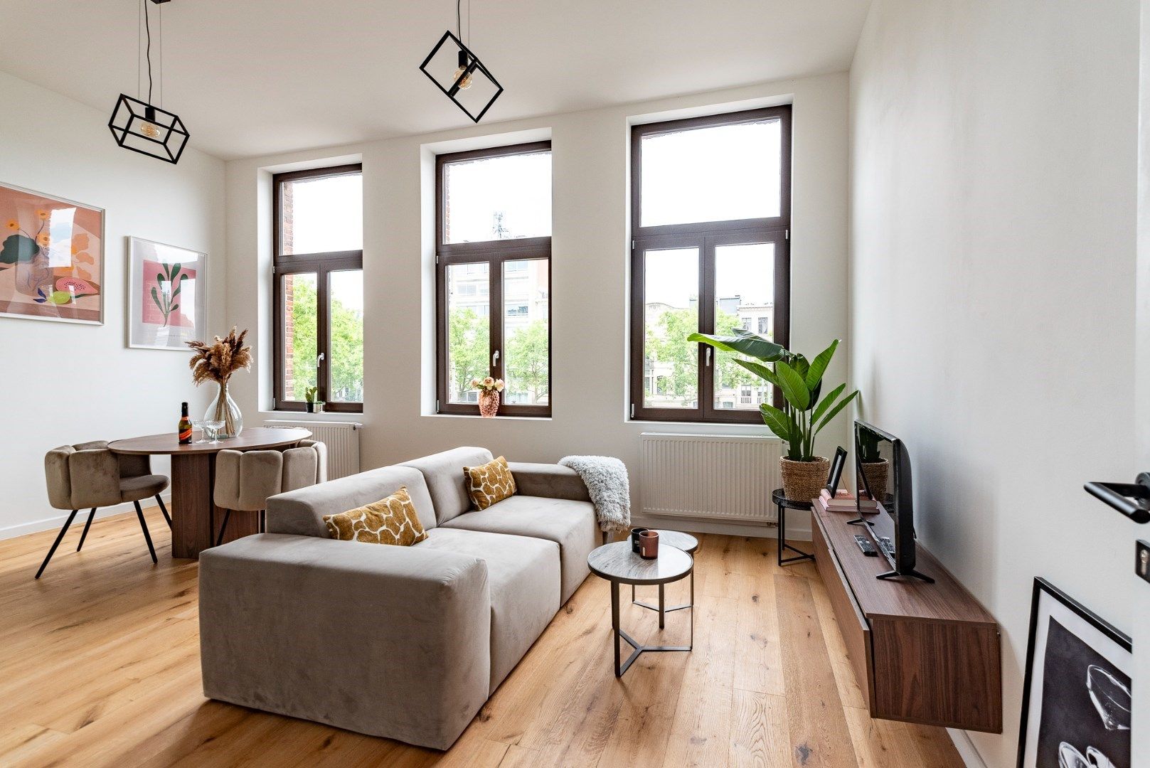 Stijlvol bemeubeld appartement met 1 slaapkamer foto {{pictureIndex}}