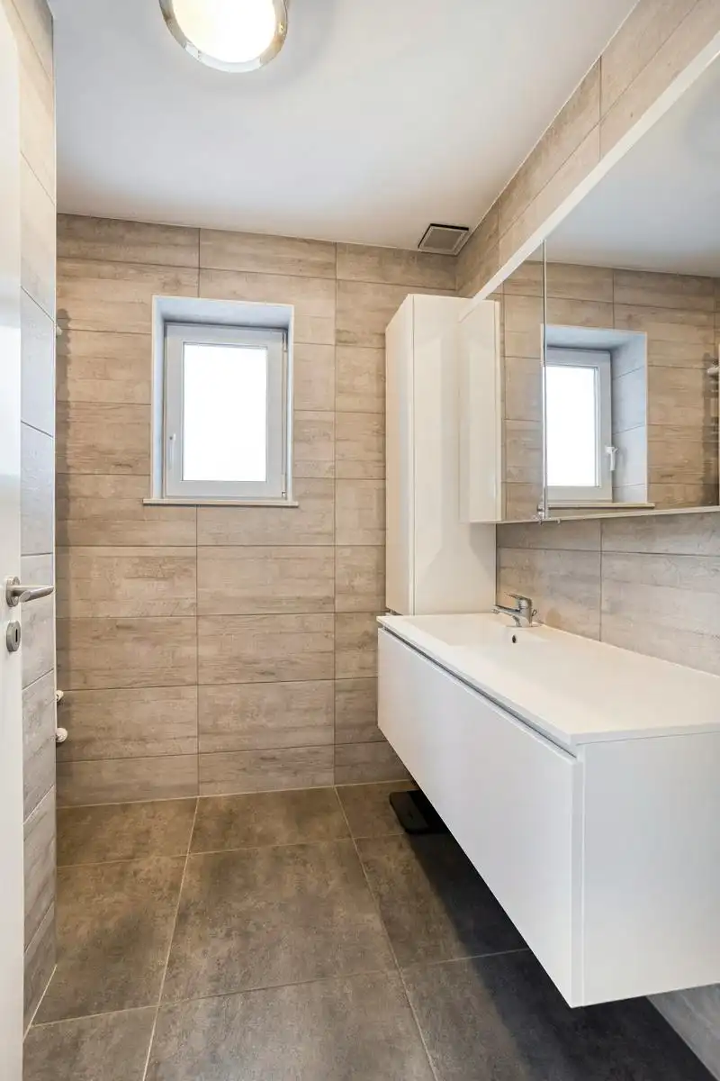 Moderne en energiezuinige halfopen bebouwing te koop foto 14