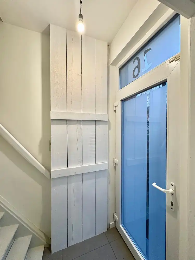 Twee slaapkamer woning met tuin en tuinhuis - Stephensonstraat 16 - 72 m2 foto 2