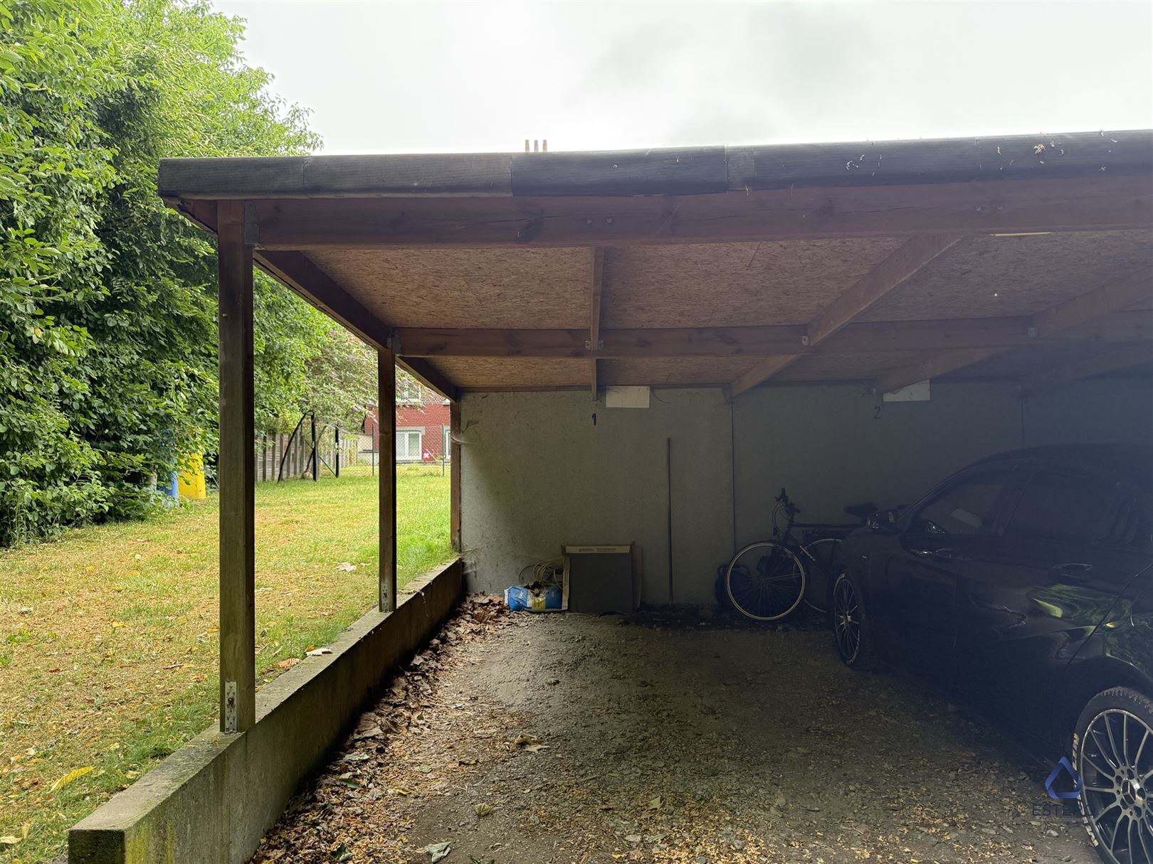 Gerenoveerd appartement met tuintje	 foto 16