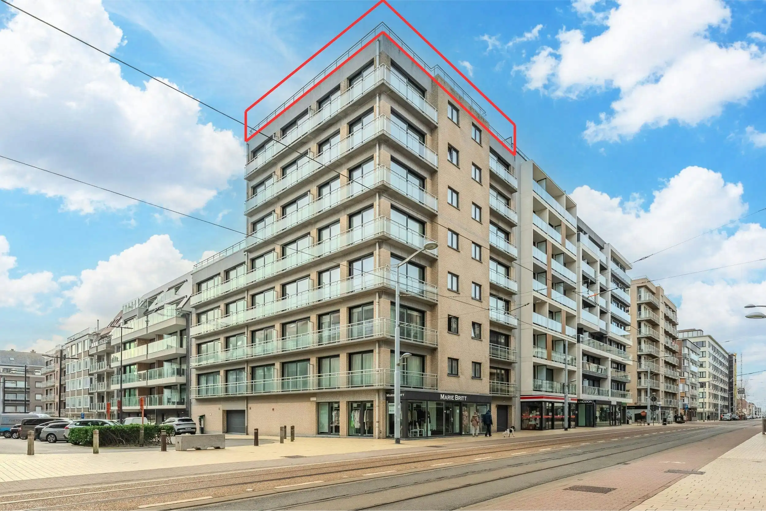 Ruim penthouse appartement met groot terras op toplocatie! foto {{pictureIndex}}