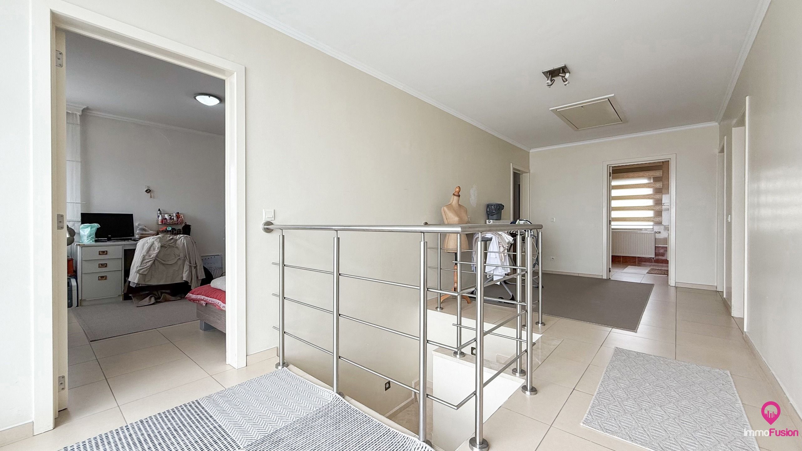 Ruime woning van 285m² met 5 slpks en apart bureel ruimte!  foto 17