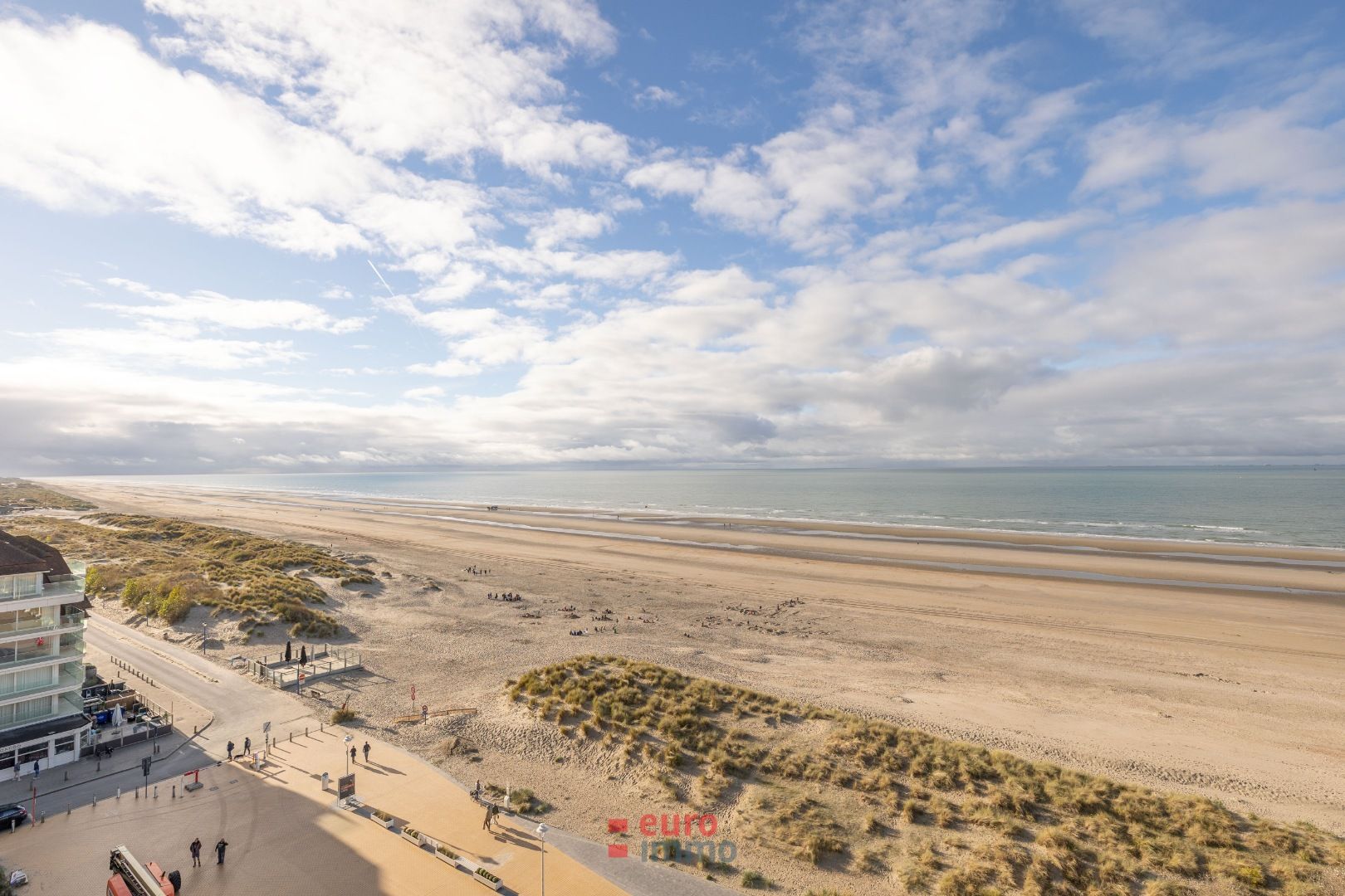 Unieke doorloper op de Zeedijk van Nieuwpoort-Bad foto 10