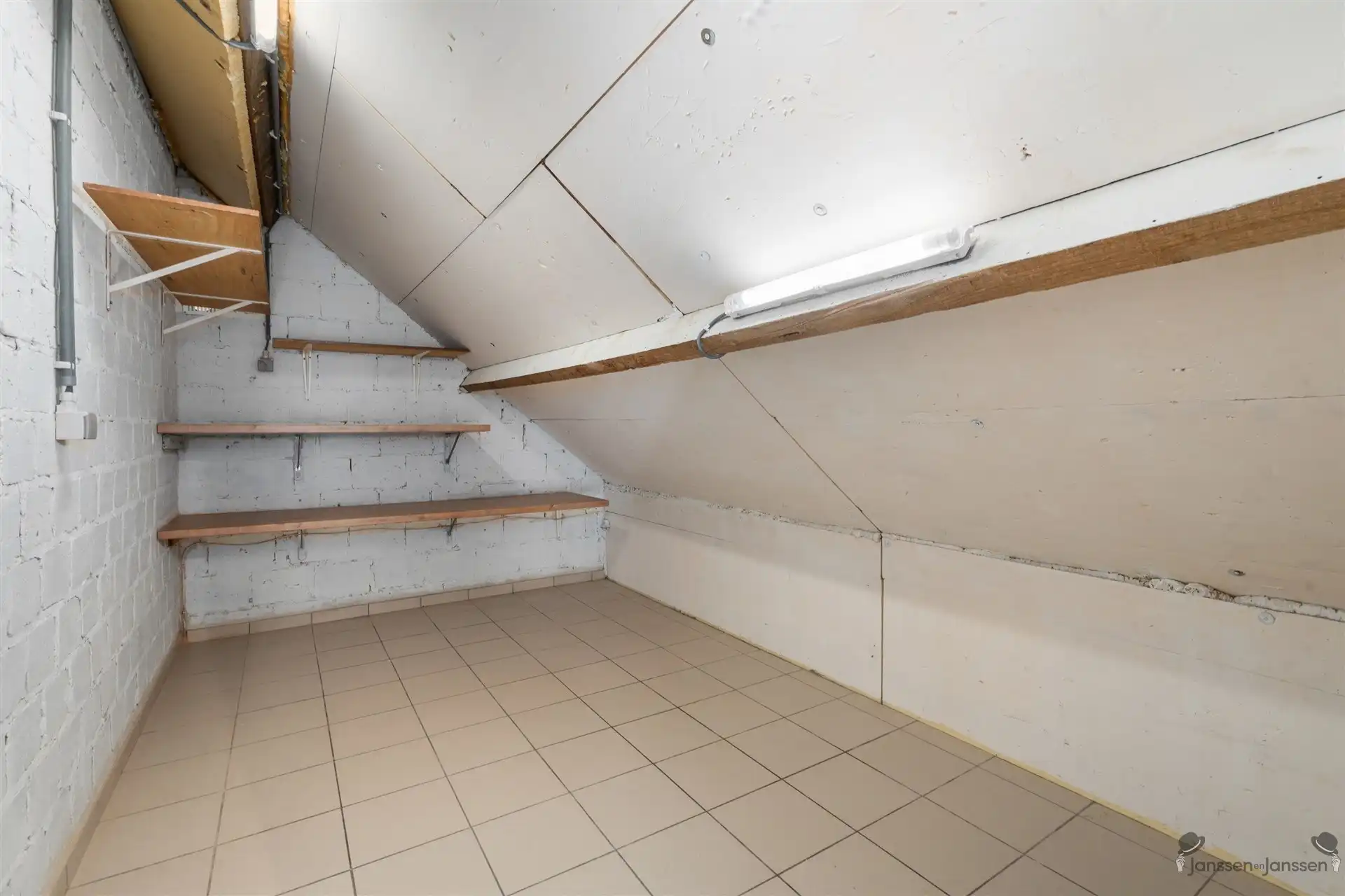 Vers gerenoveerd appartement op toplocatie in Hasselt foto 4
