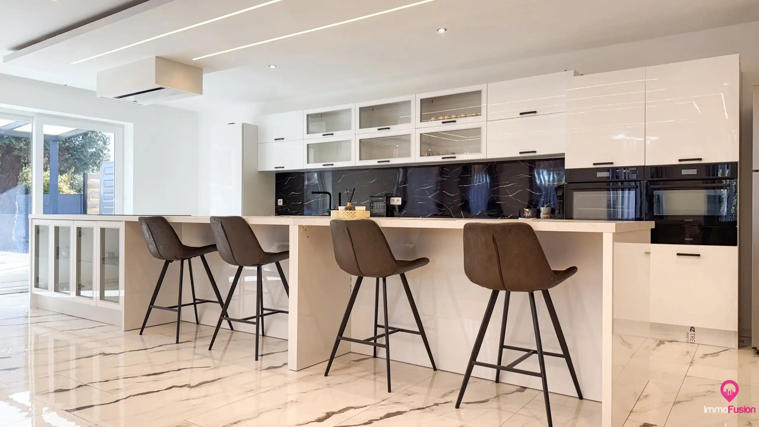 Instapklare woning met 5 slpks op riant perceel te Paal! foto 4