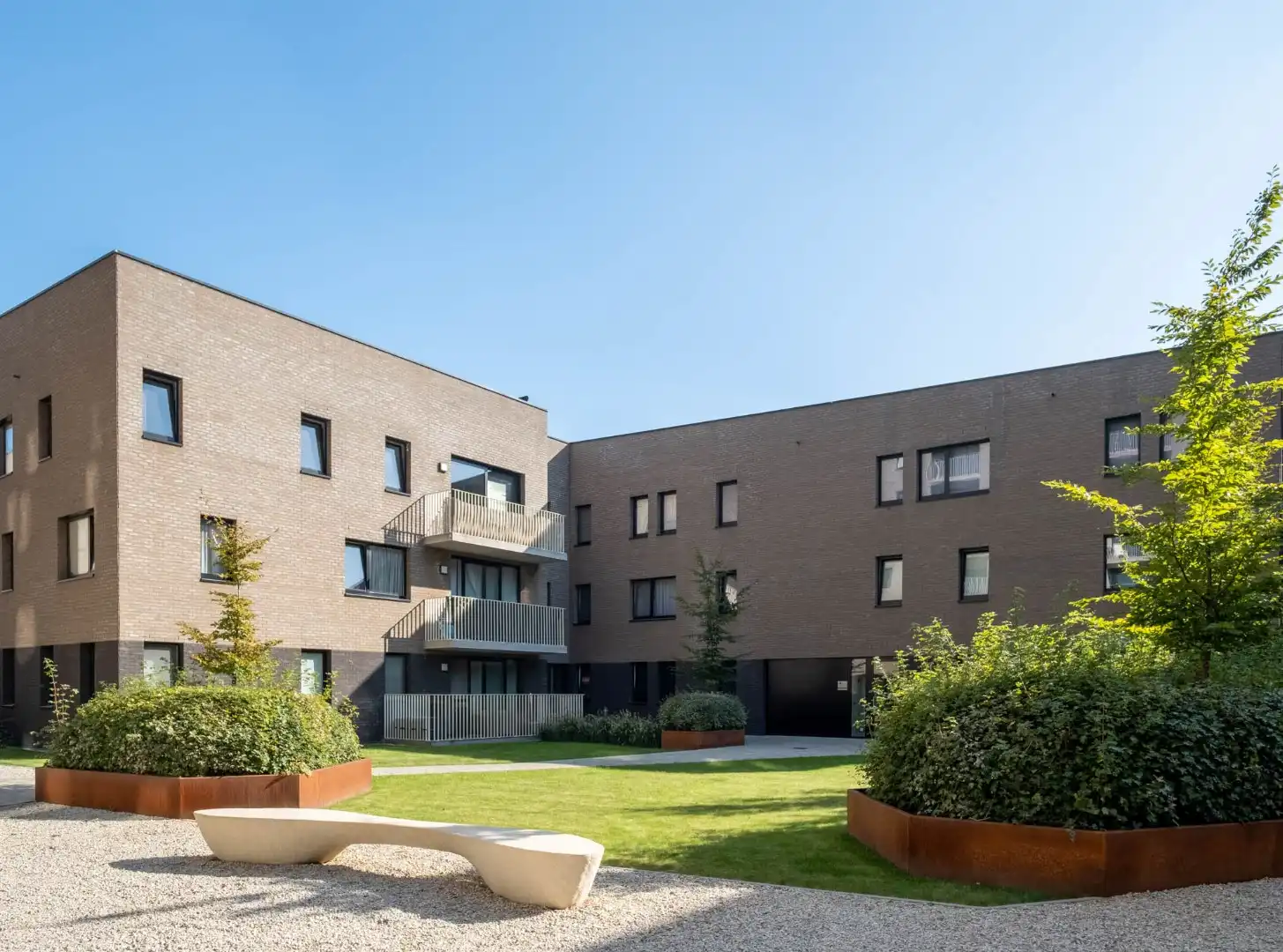 Appartement met twee slaapkamers en terras foto 10