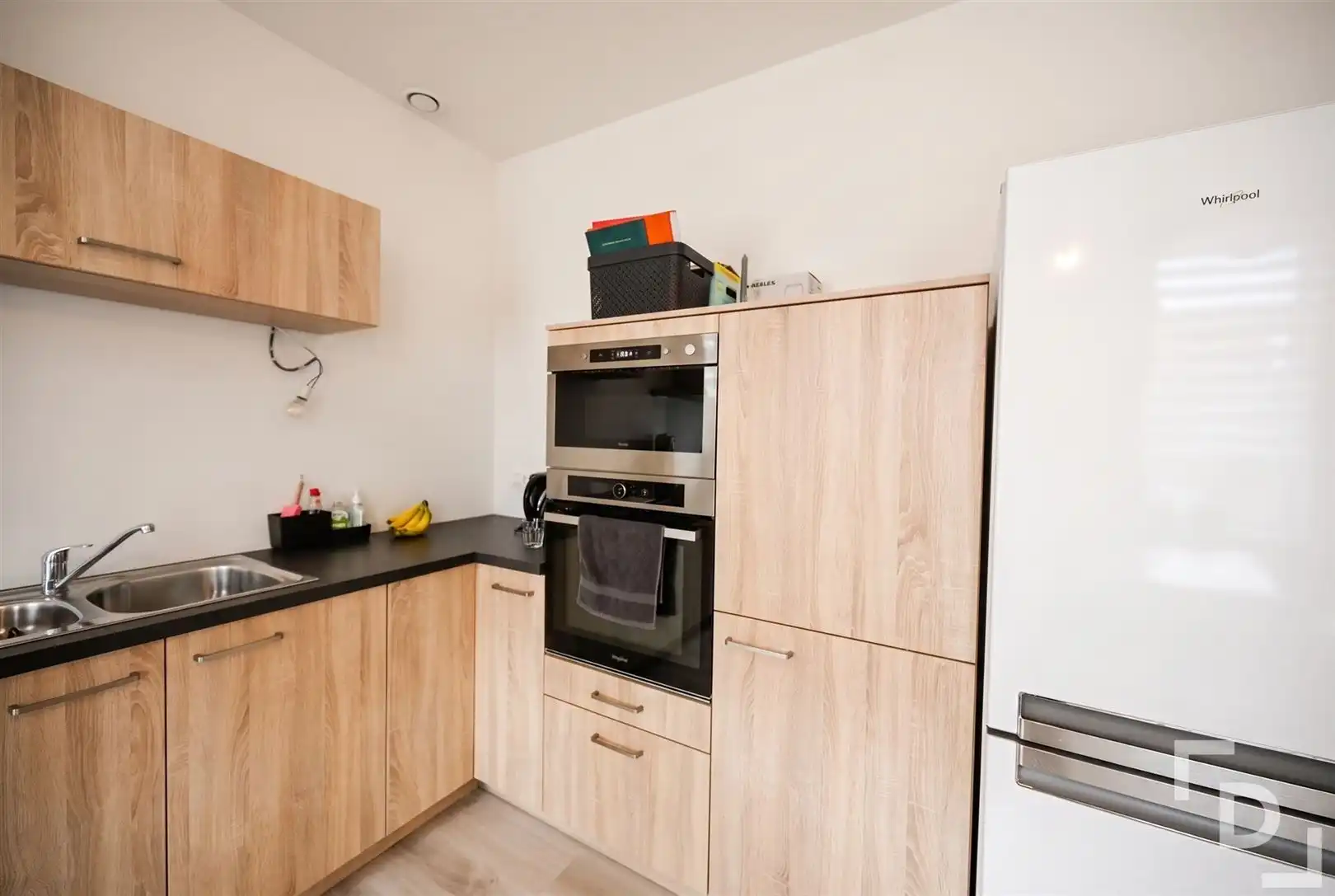 Lichtrijke duplex op een boogscheut van de Menenpoort foto 9