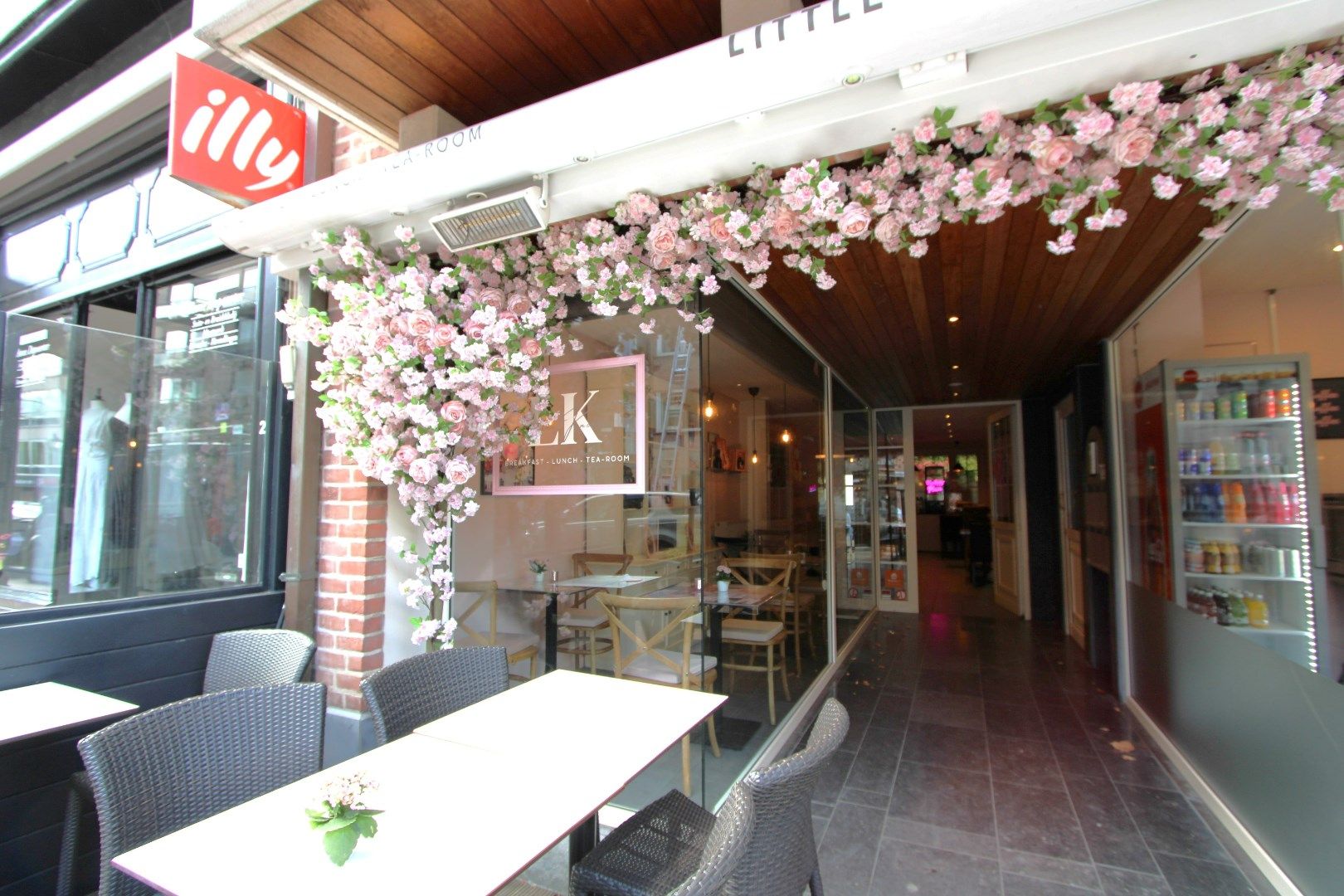 Te huur Lippenslaan 27 (horeca of winkel) foto 5