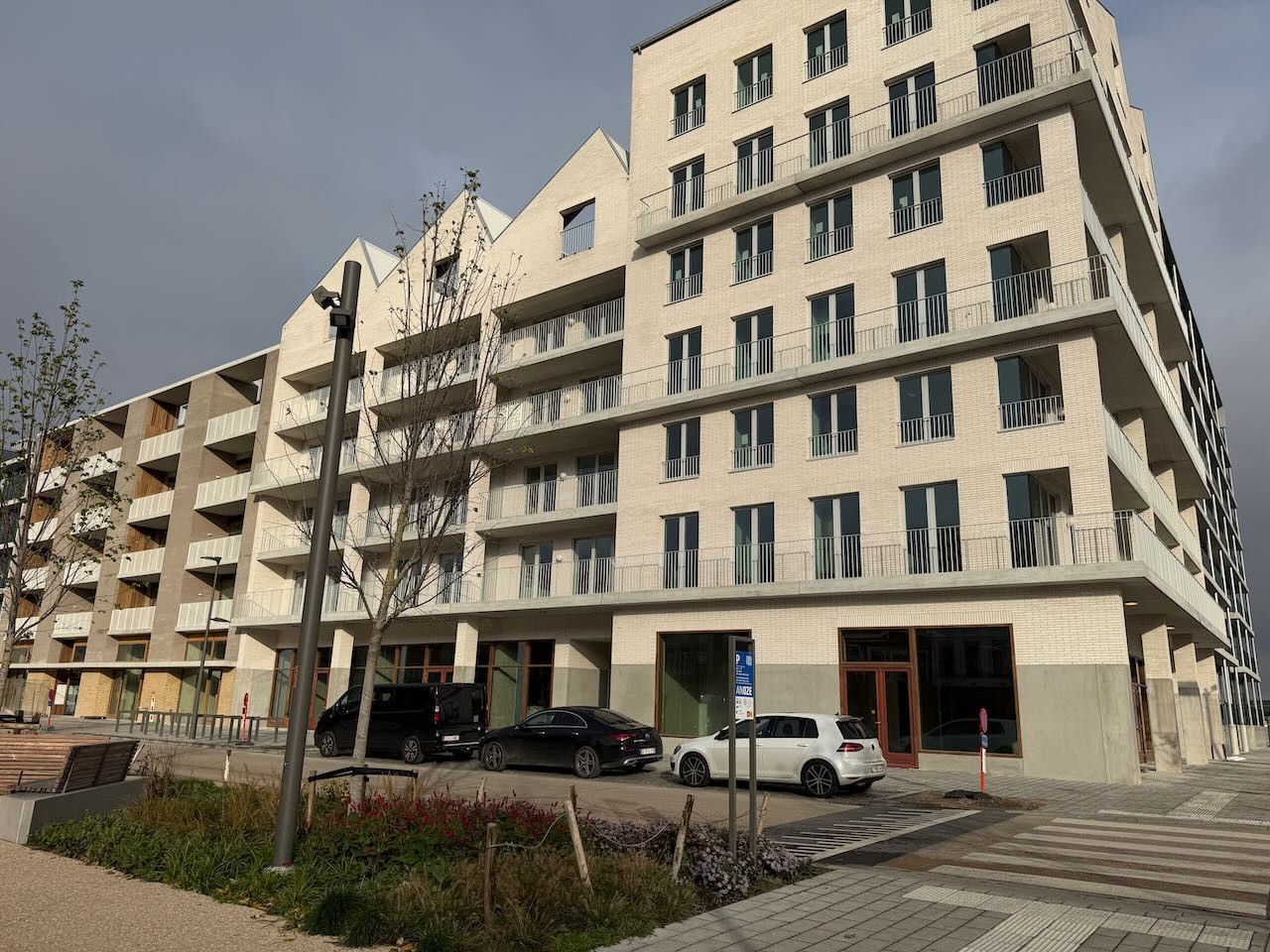 Instapklaar nieuwbouwappartement met terras foto {{pictureIndex}}