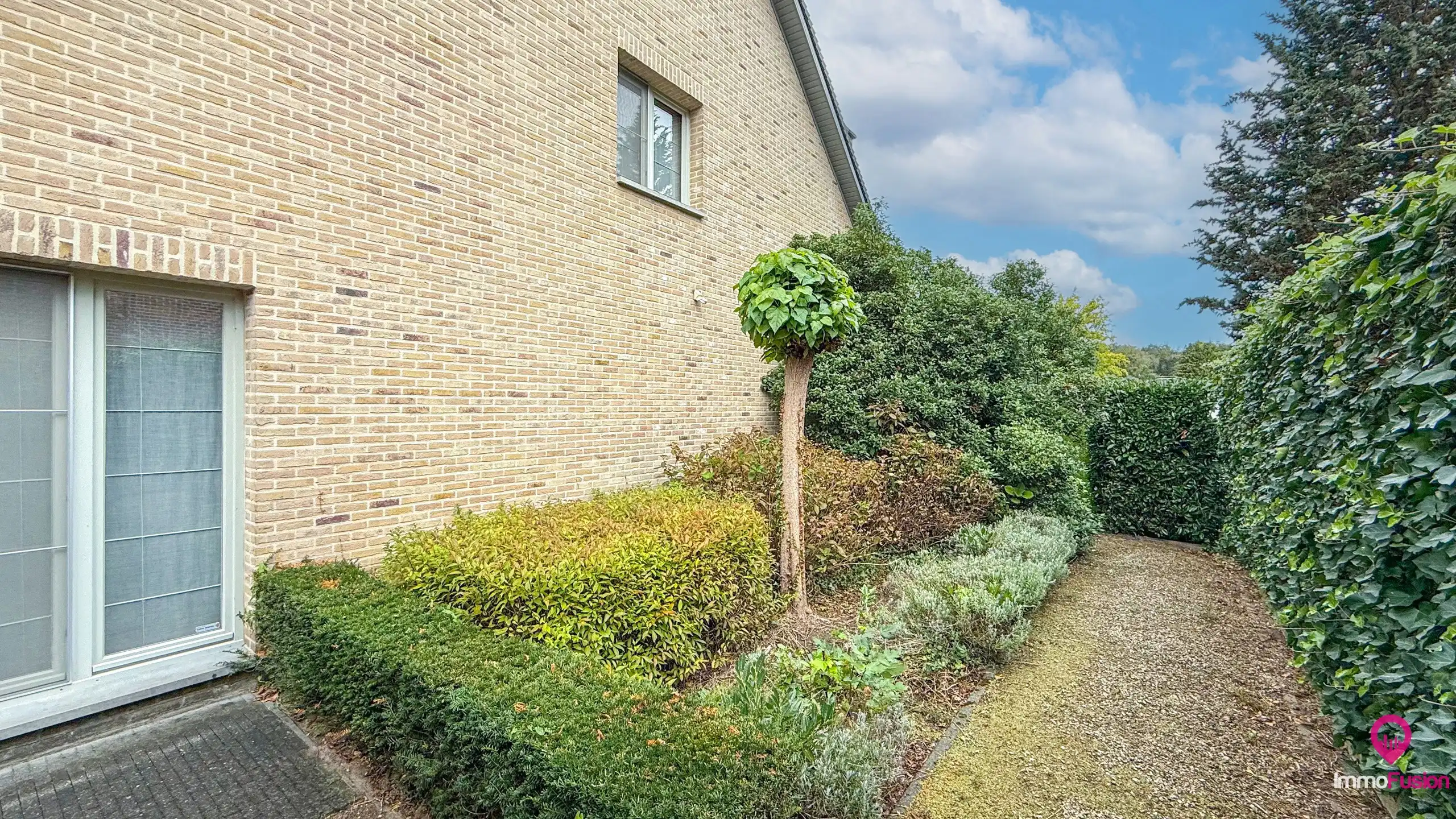 Hoog afgewerkte woning met 4 slpkms en kelder op 6are ! foto 40