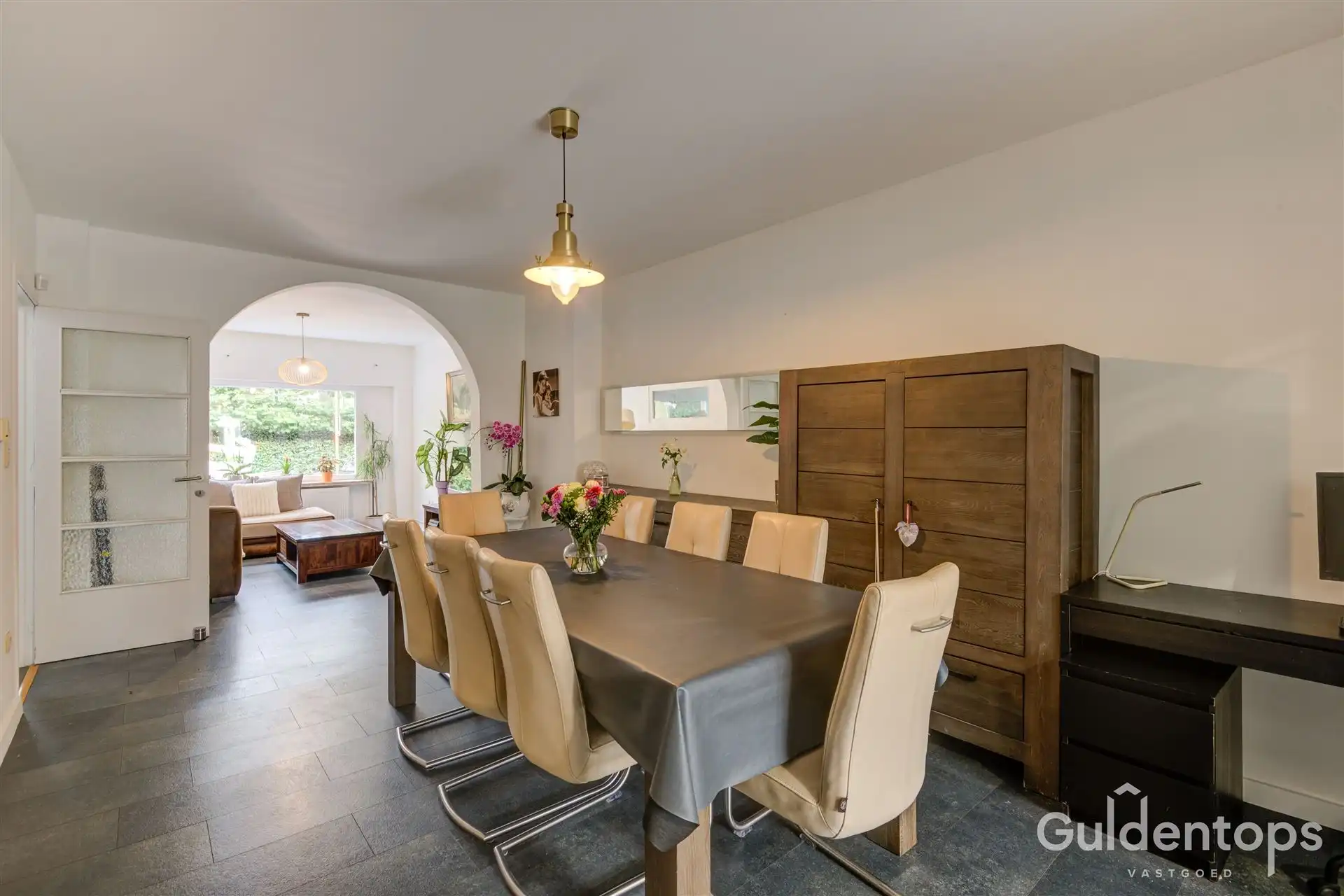Woning met 3 slaapkamers, 2 badkamers en zuidgerichte tuin foto 3