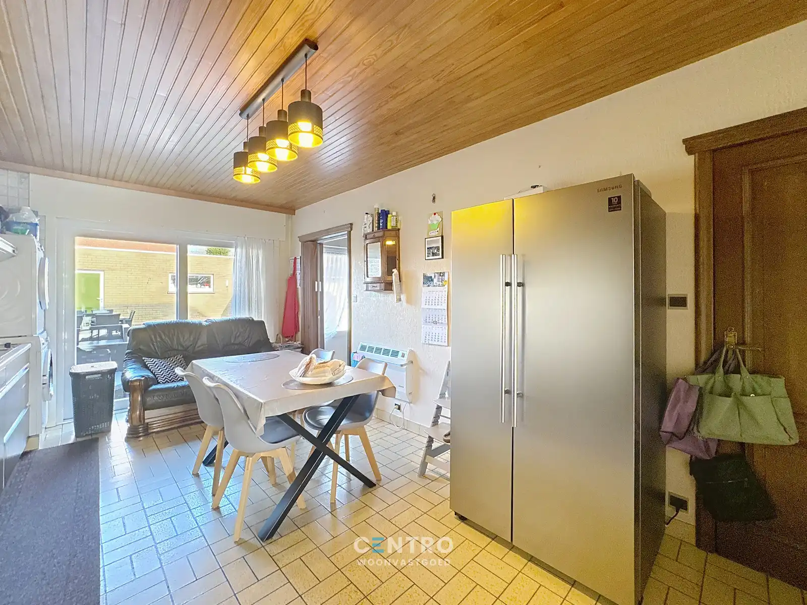 Interessante woning te Oekene met 5 slpks, garage én 4 parkeerplaatsen! foto 5