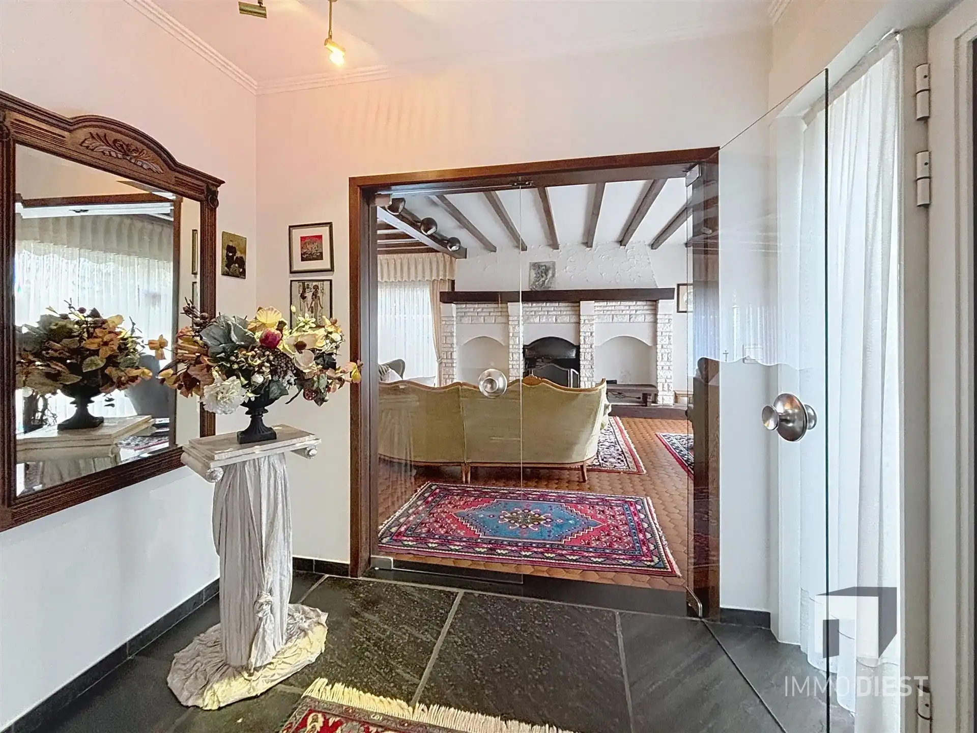 Witte villa met 4 slaapkamer boven op Baalberg foto 8