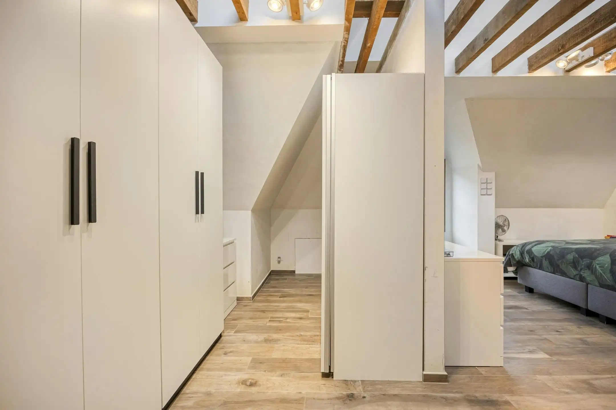 Uitgeruste herenwoning met 3 slaapkamers in de Brugse stad foto 11