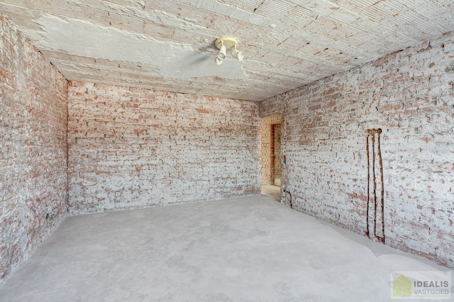 Ruim opgezet, klassevol en naar wens af te werken/ in te richten pand met winkel/kantoorruimte én uiterst ruim appartement met maar liefst 4 slaapkamers foto 20