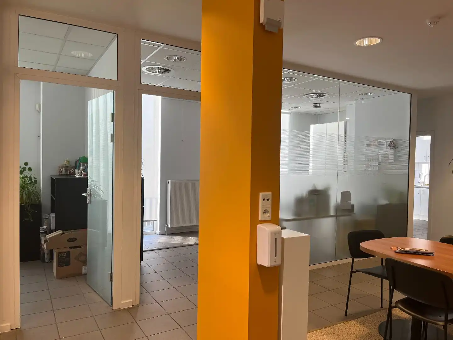 Ruim goed gelegen handelspand centrum Lommel foto 6