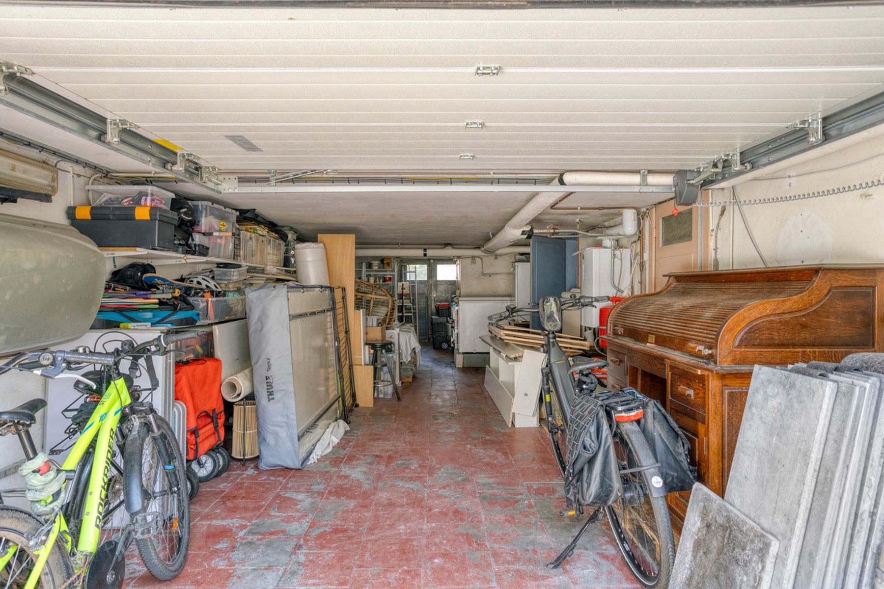 Sfeervolle woning met grote garage en tuin nabij het centrum foto 23