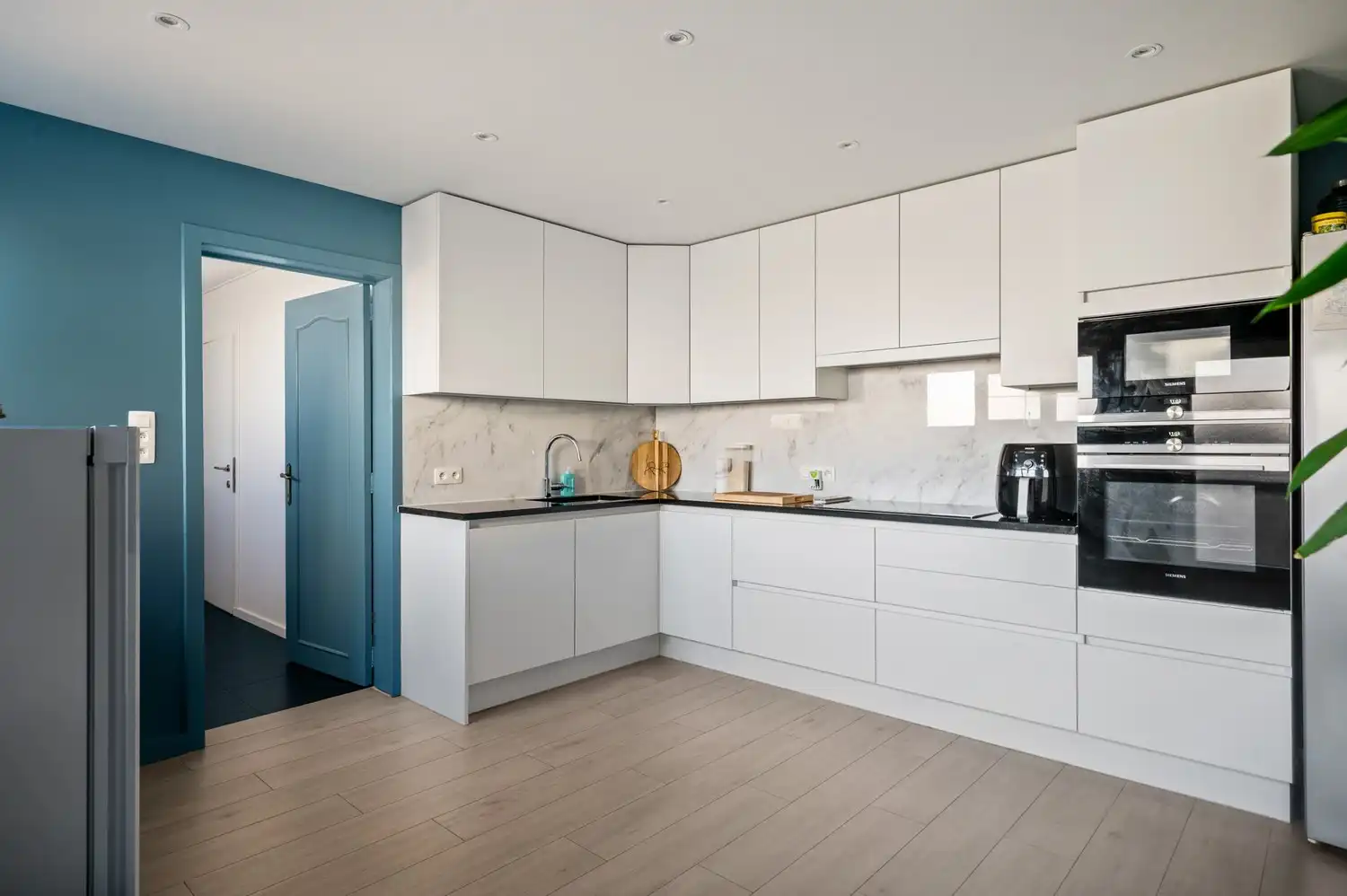 Energiezuinige gerenoveerde woning met 2 ruime slaapkamers en garage foto 8
