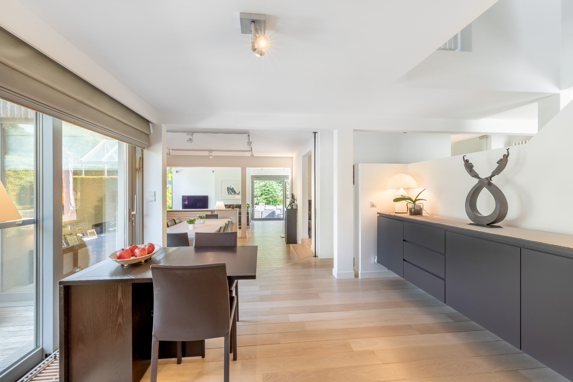 Architecturale villa op residentiele toplocatie! foto 6