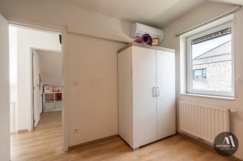 Recente energiezuinige woning met grote tuin foto 20