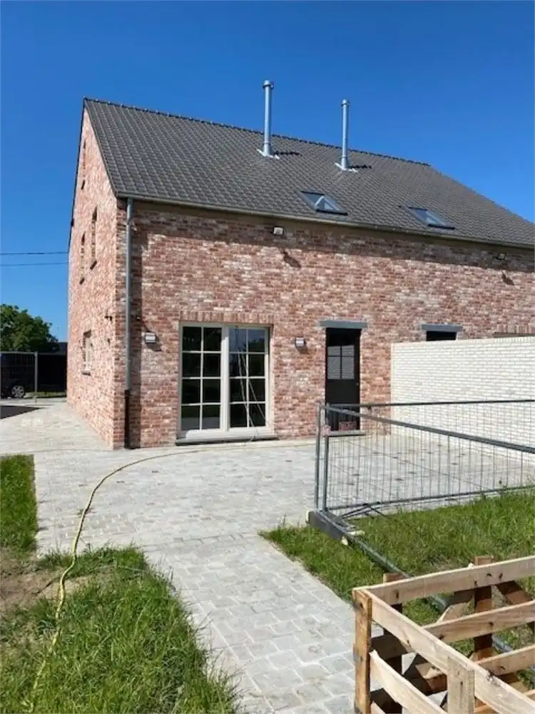 Luxueuze landelijk gelegen nieuwbouwwoning in een oase van rust. foto 17