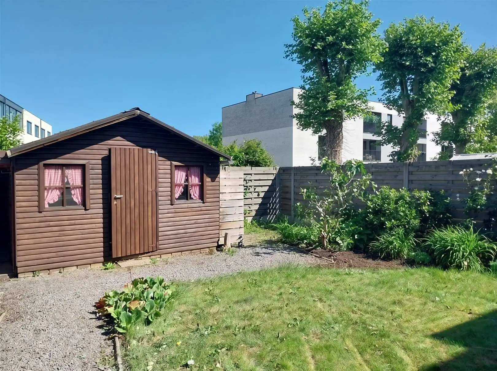 TE HUUR: Gesloten bebouwing met 3 slaapkamers in Aarschot! foto 23