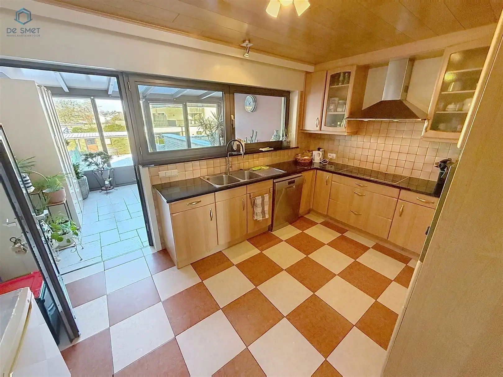 Instapklare gezinswoning met garage, tuin en 2 slaapkamers in Lierde foto 5