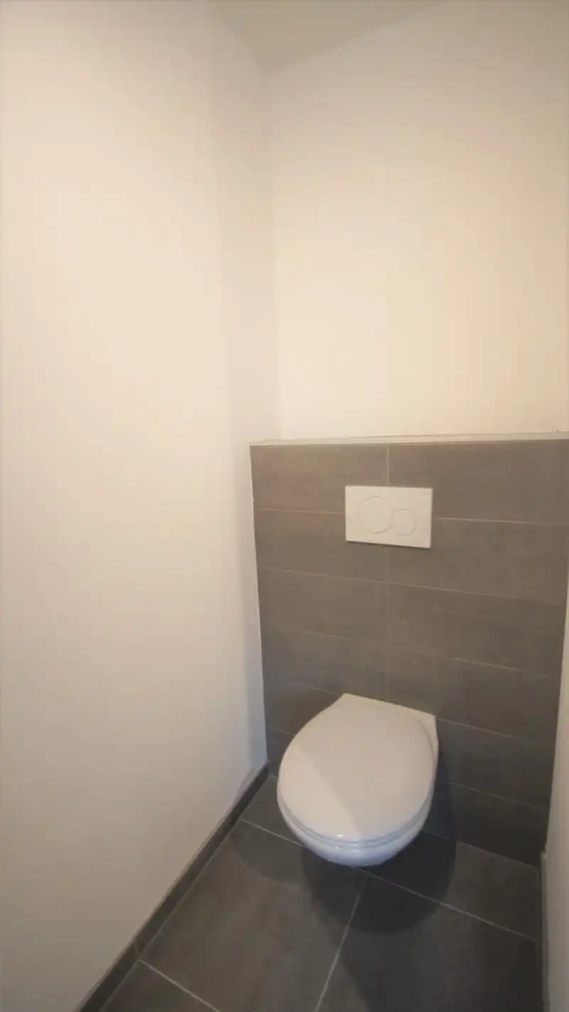 Zeer recente woning met 3 ruime slpks, tuin en terras foto 9