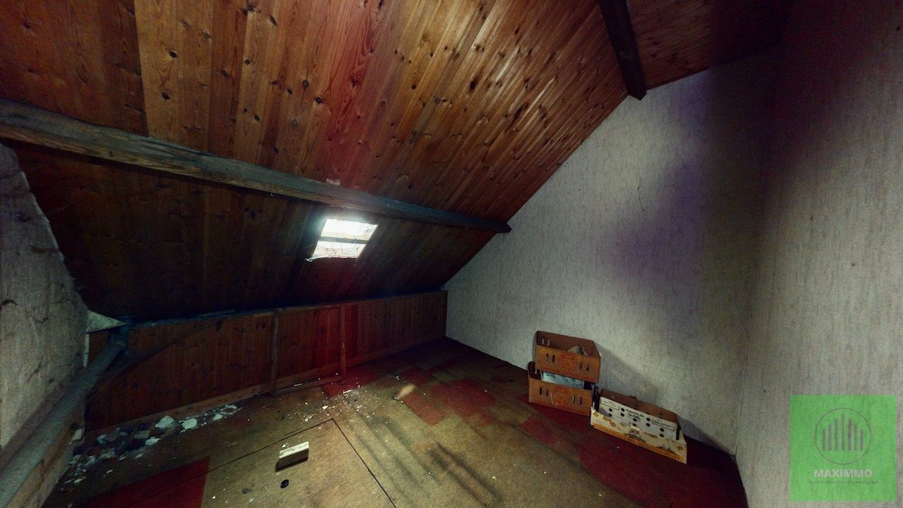 Te koop – Renovatieproject met potentieel in Menen foto 9