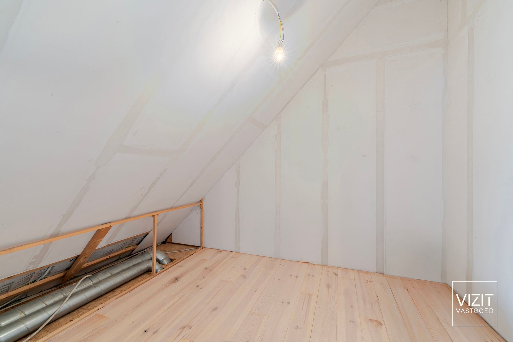 Ruime gezinswoning te Denderhoutem foto 18