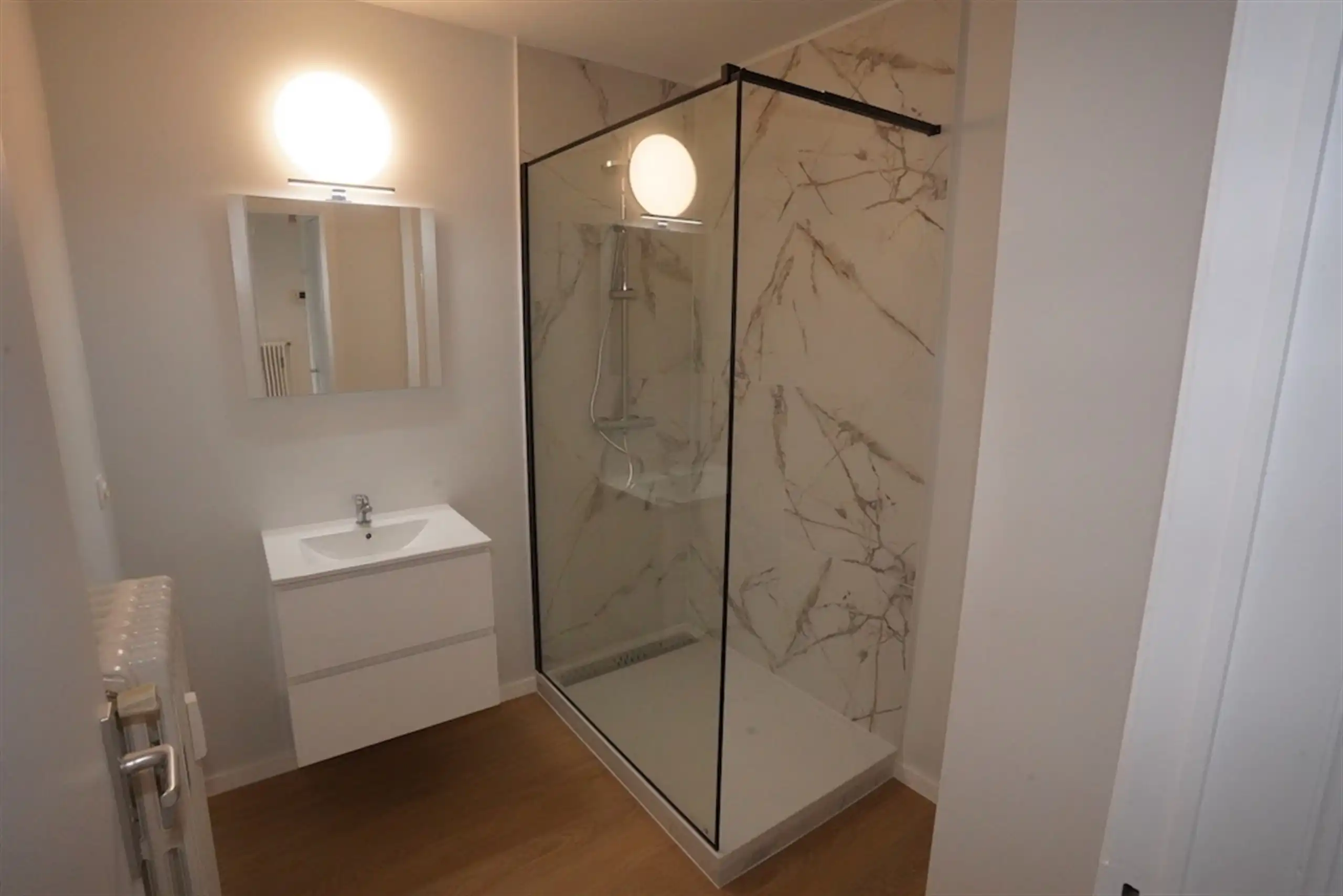 Instapklaar en verzorgt appartement met terras en garage  foto 16