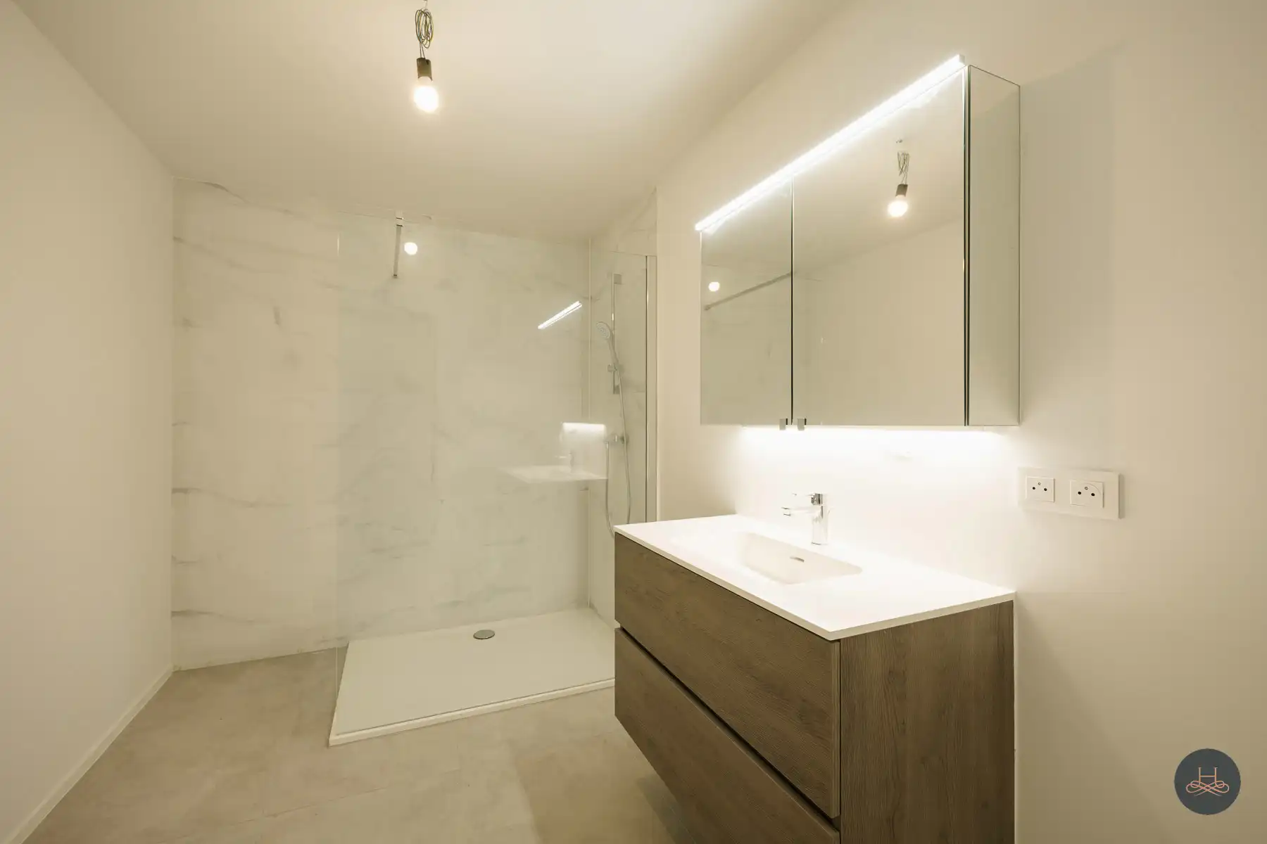 BEN Gelijkvloers appartement met hoogwaardige afwerking foto 22