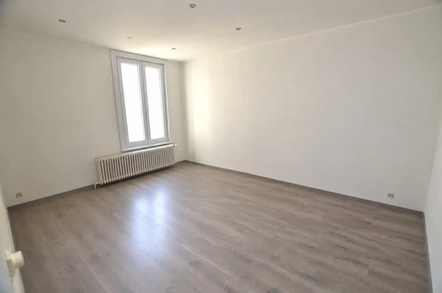 Instapklaar appartement  foto {{pictureIndex}}