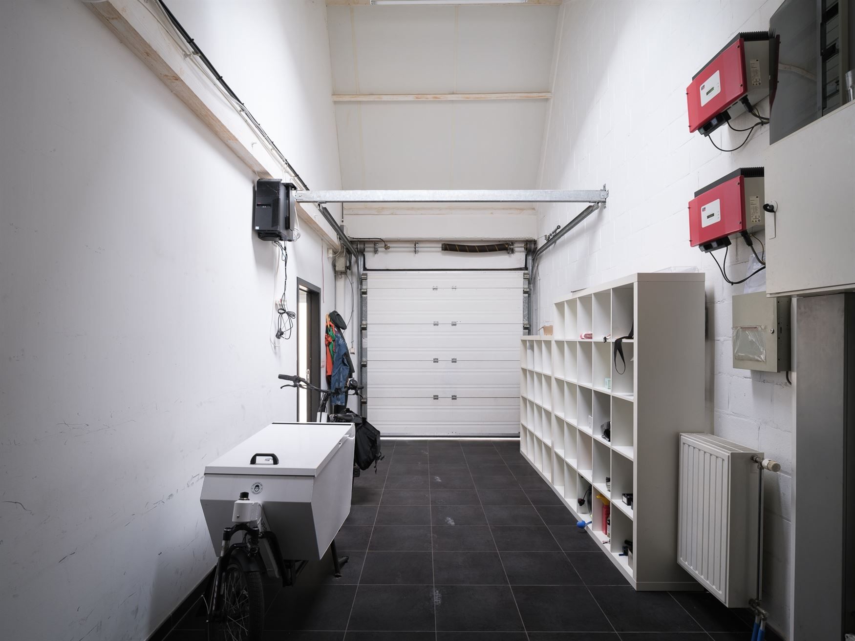 Woning met kantoor, parking en tuin foto 9